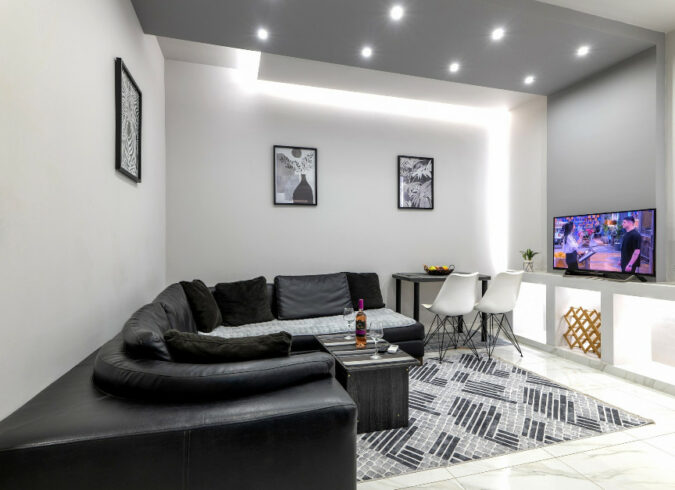 Apartment 4 (Deluxe Double Room (2 Adults + 1 Child)